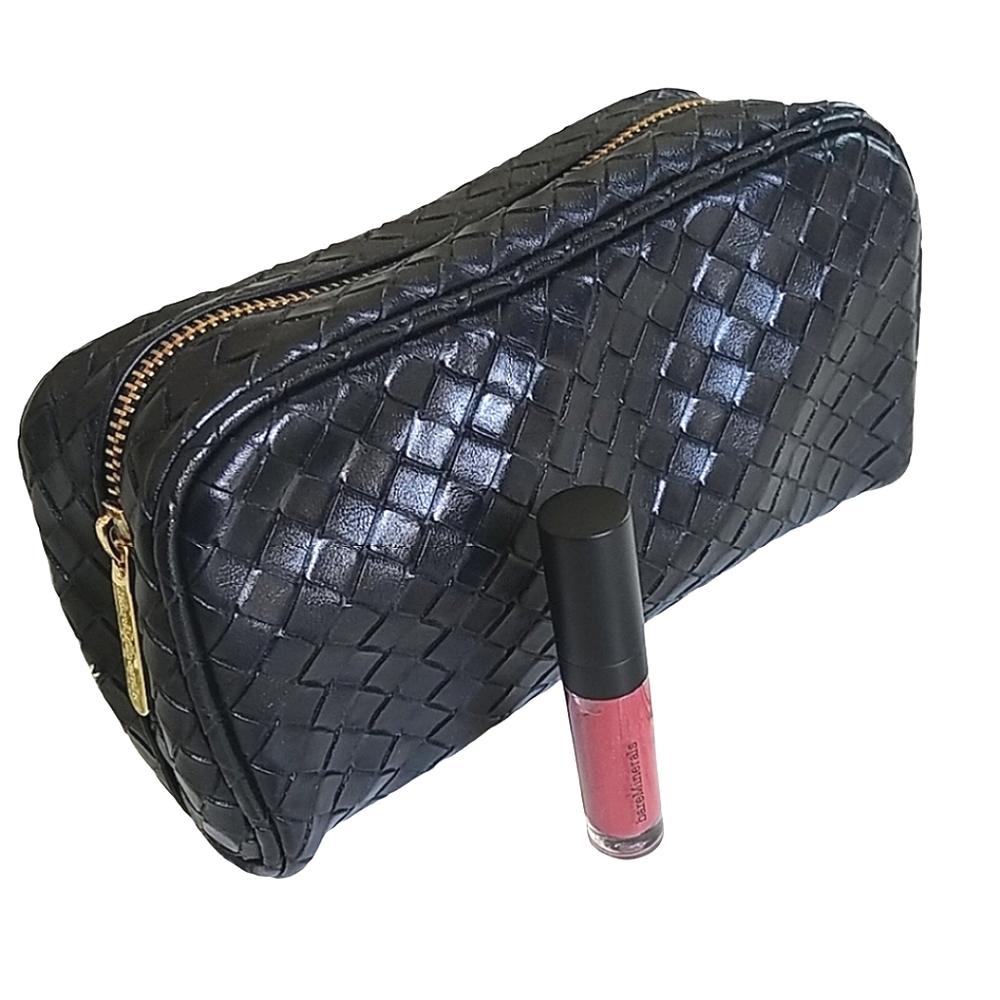 š„SEE NEW LISTINGš„ Cosmetic Case w/ Free Gloss - Picture 1 of 9